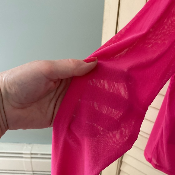 *RW&Co Hot Pink Top - Picture 3 of 10